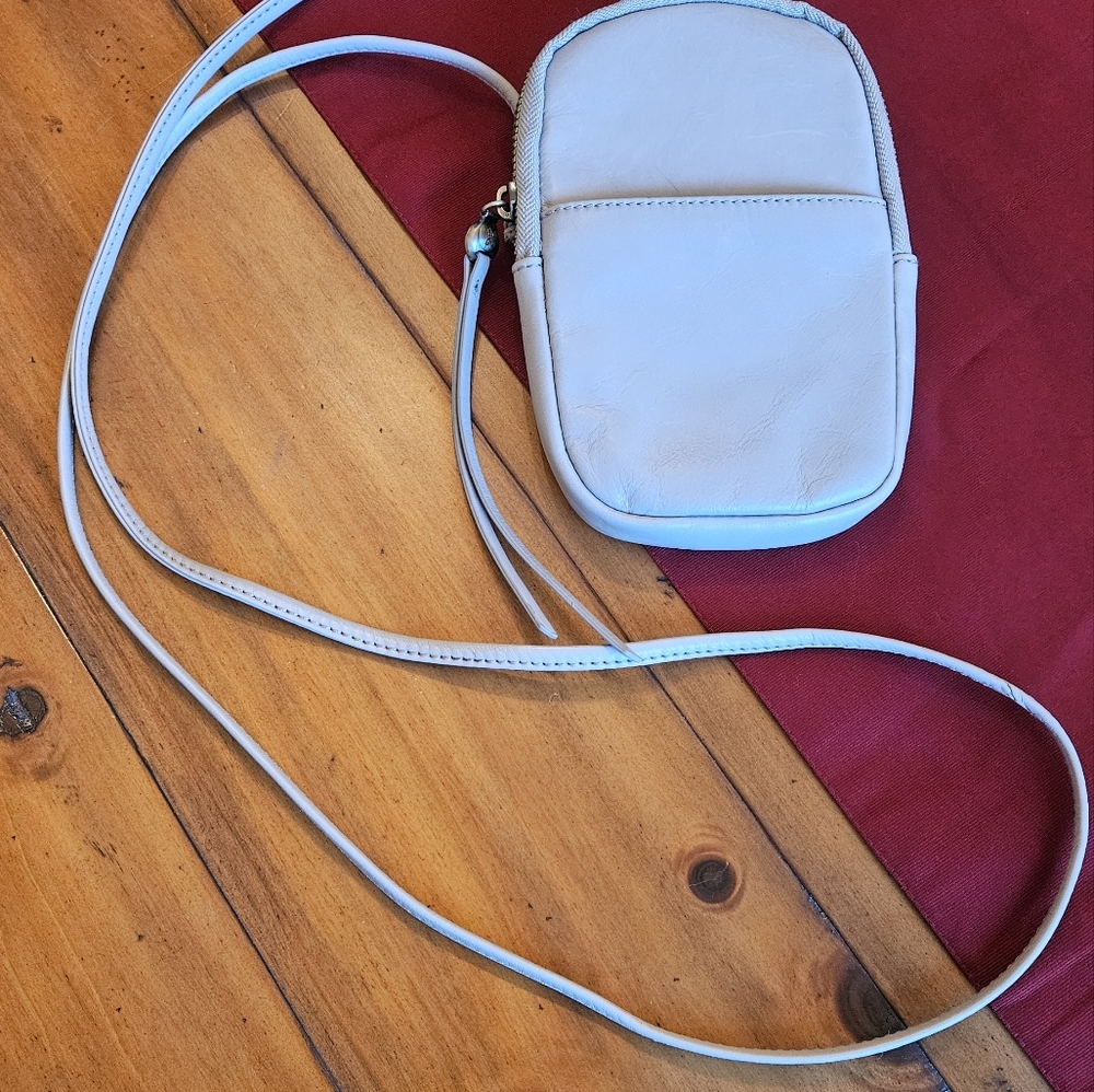 Hobo Fate Leather crossbody purse